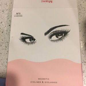 Magnetic eyelash kit